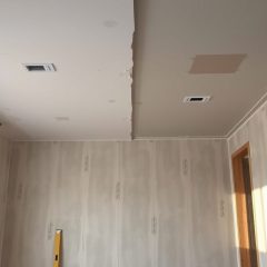 Czy najpierw montować sufity czy stawiać ściany – praktyczny poradnik i typowe błędy przy remoncie